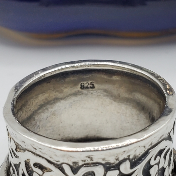 Didae Sterling Spinner Band Ring with Garnets Size 7 ⬇️PRICE DROP⬇️ - Picture 11 of 16